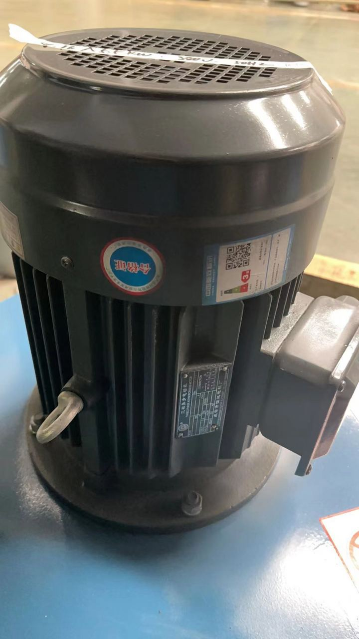 Được trang bị động cơ/60501001552